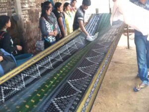 Industrial visit The Weaver’s village-Maniabandha 1 Students observing pattern-making workshop in fashion industry tour